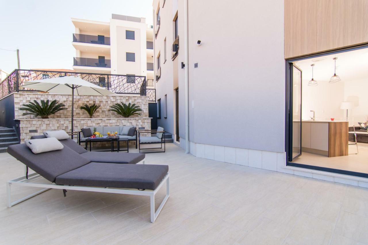 21 B Apartment